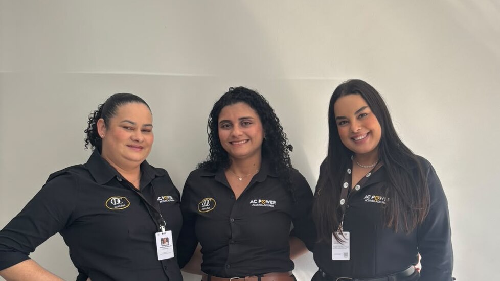 Equipe comercial e administrativa da AC Power